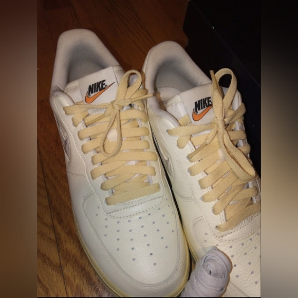 Nike Air Force 1 Low Men’s Size 9 - Picture 2 of 8